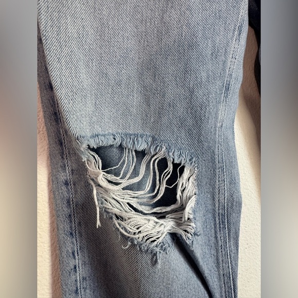 Paige Doretta Destructed Light Wash Noella Raw Hem Straight Denim Jeans Size 28 - Picture 6 of 7